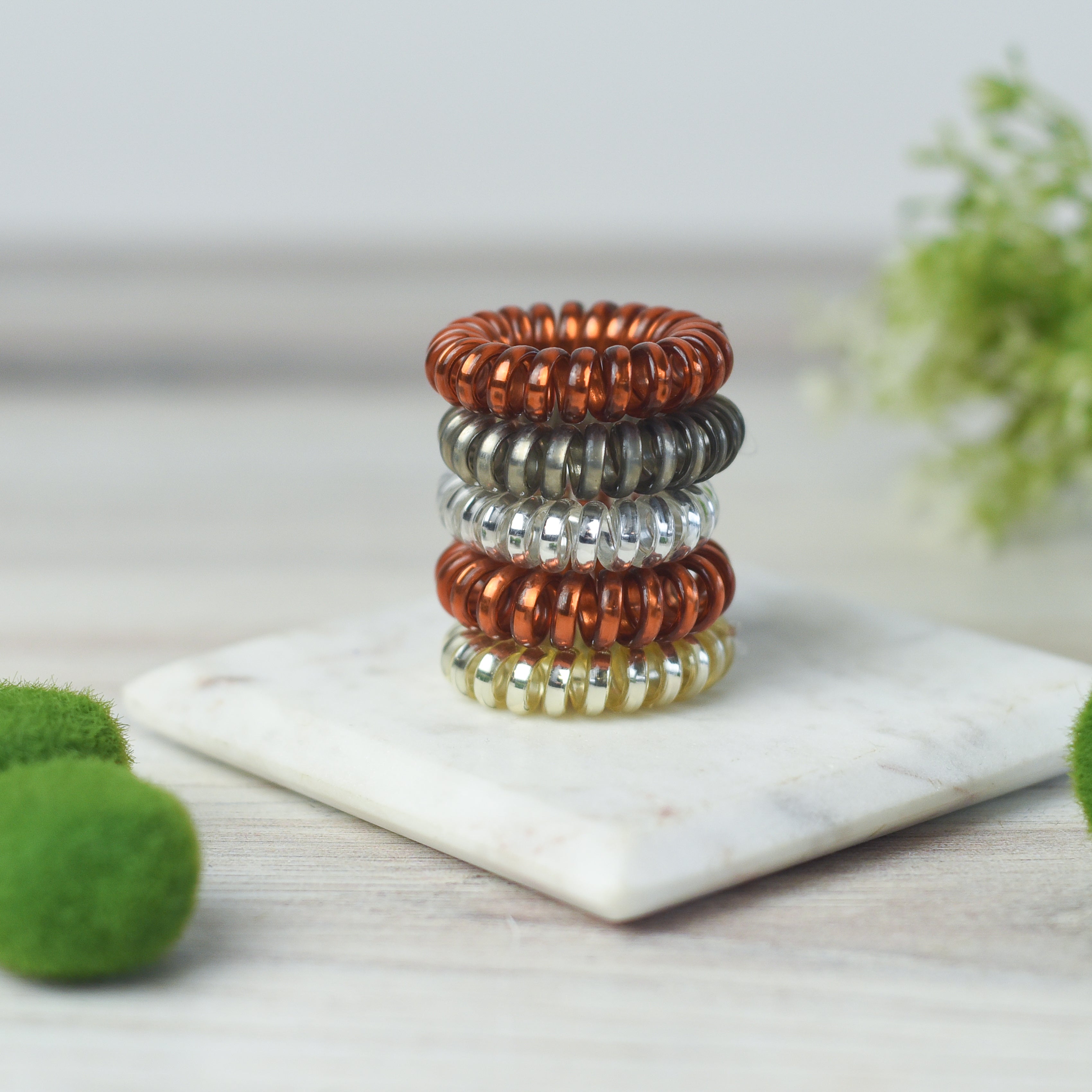 Medium Hair Coil Set in Mixed Metals