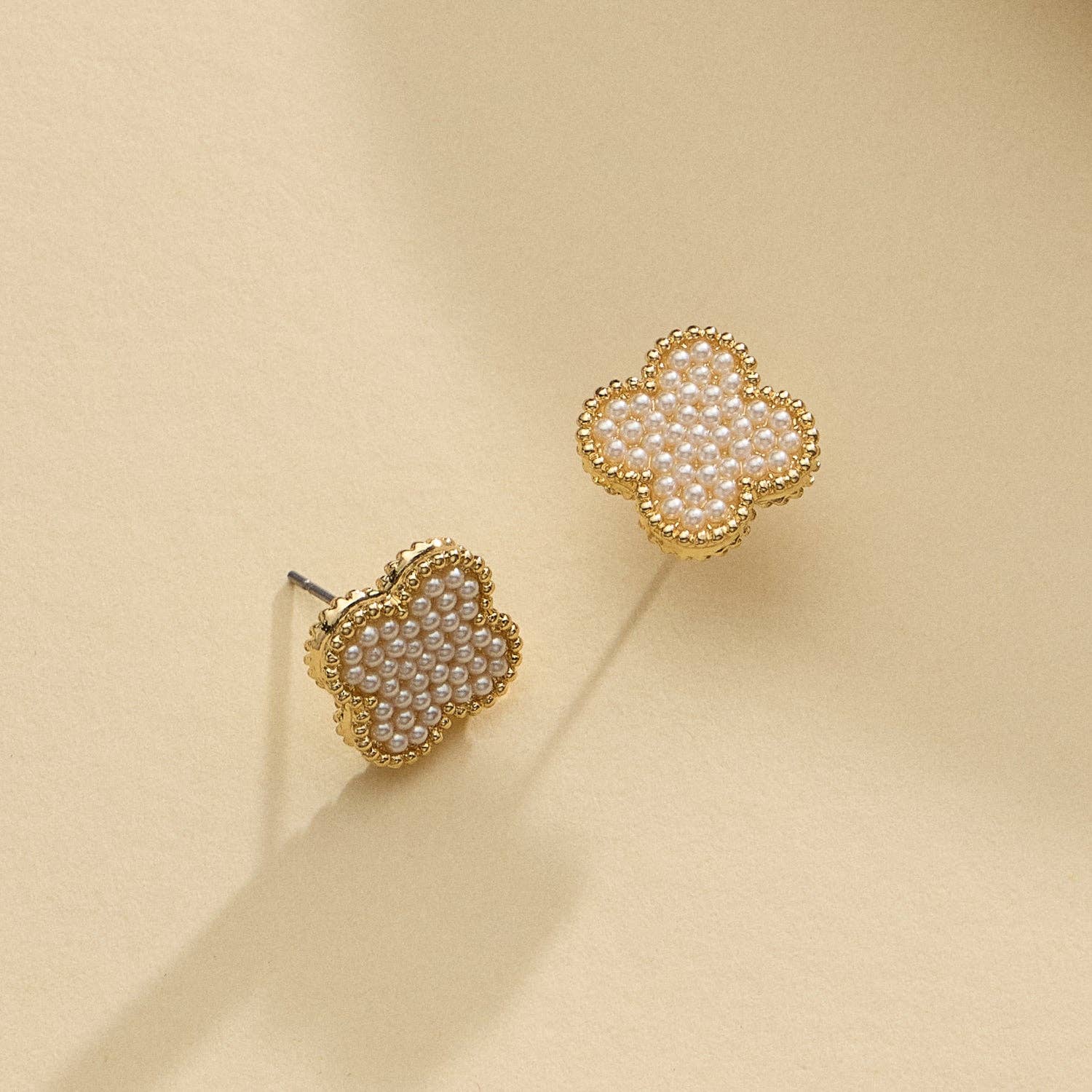 Clover Pearl Stud Earrings