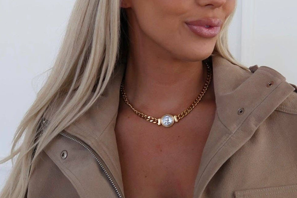 BELLA NECKLACE ￼