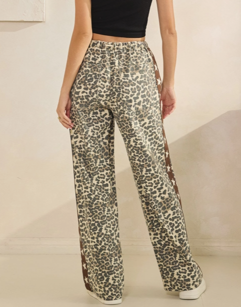 Leopard Printed Striped Wide Legged Pants